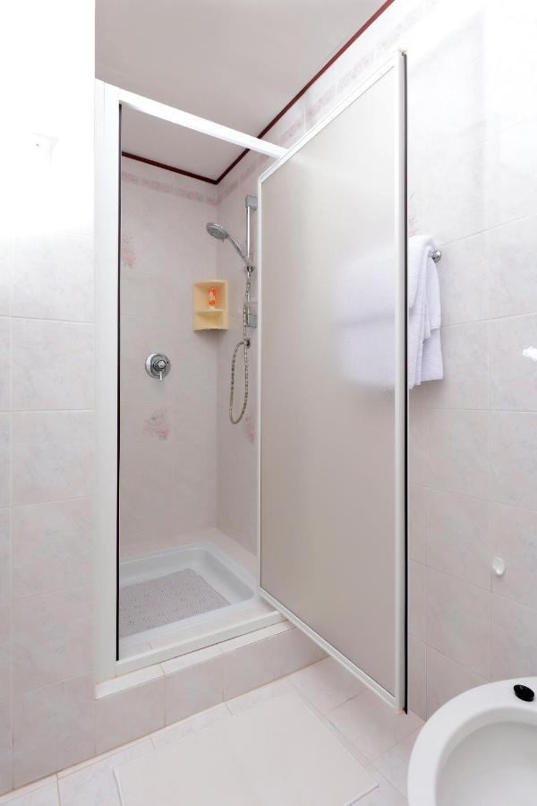 Apartman Villa Marina Rakalj エクステリア 写真
